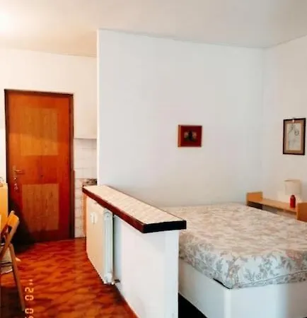 Monolocale Familiare Apartment